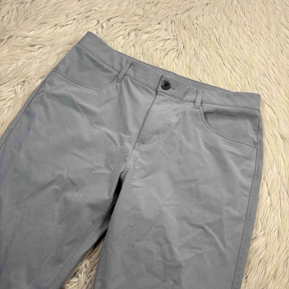 Vuori Men's 32 Gray Meta Pant Slim Chino Athleisure Workwear Office - Picture 2 of 6